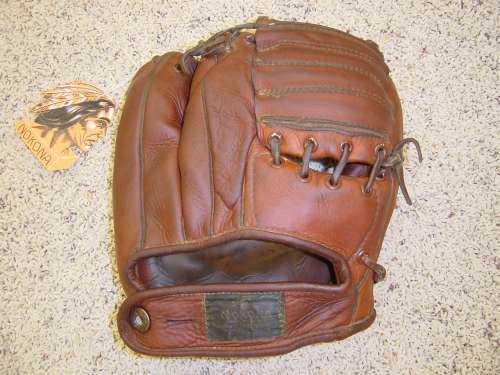 Larry Bettencourt Nokona G17 Back